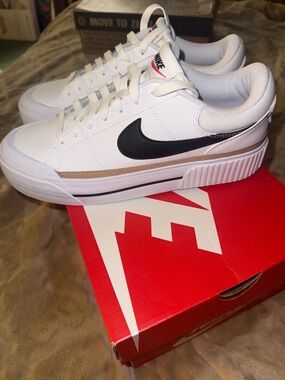 Nike Court Legacy Lift Womens Shoes Size 8.5 New